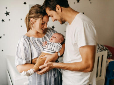 Unikke gaver til forældre med nyfødt baby: Personlige gaveidéer til babyer